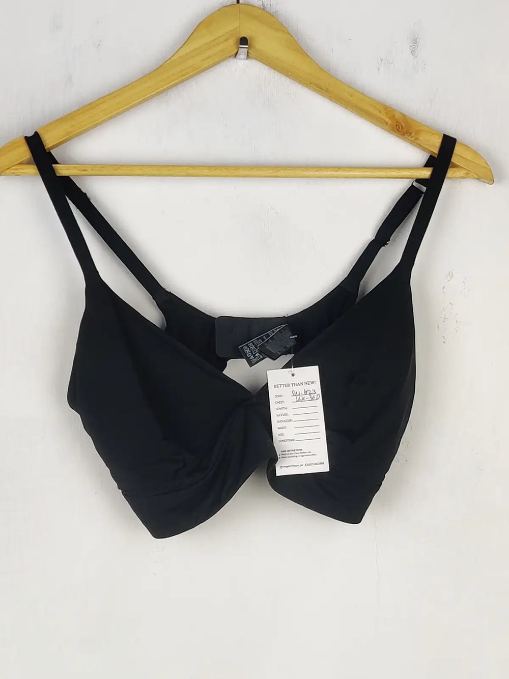 Buy online pre-used pre-loved 100% authentic & Original branded Marks & Spencer , Uk 36D (BU-623) available in Pakistan. Top international brands avilable.