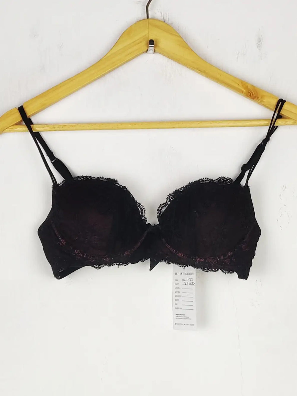 Buy online pre-used pre-loved 100% authentic & Original branded Unknown Brand (BU-632) available in Pakistan. Top international brands avilable.