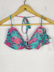 Buy online pre-used pre-loved 100% authentic & Original branded Ocean Club,Uk 16 (BU-638) available in Pakistan. Top international brands avilable.