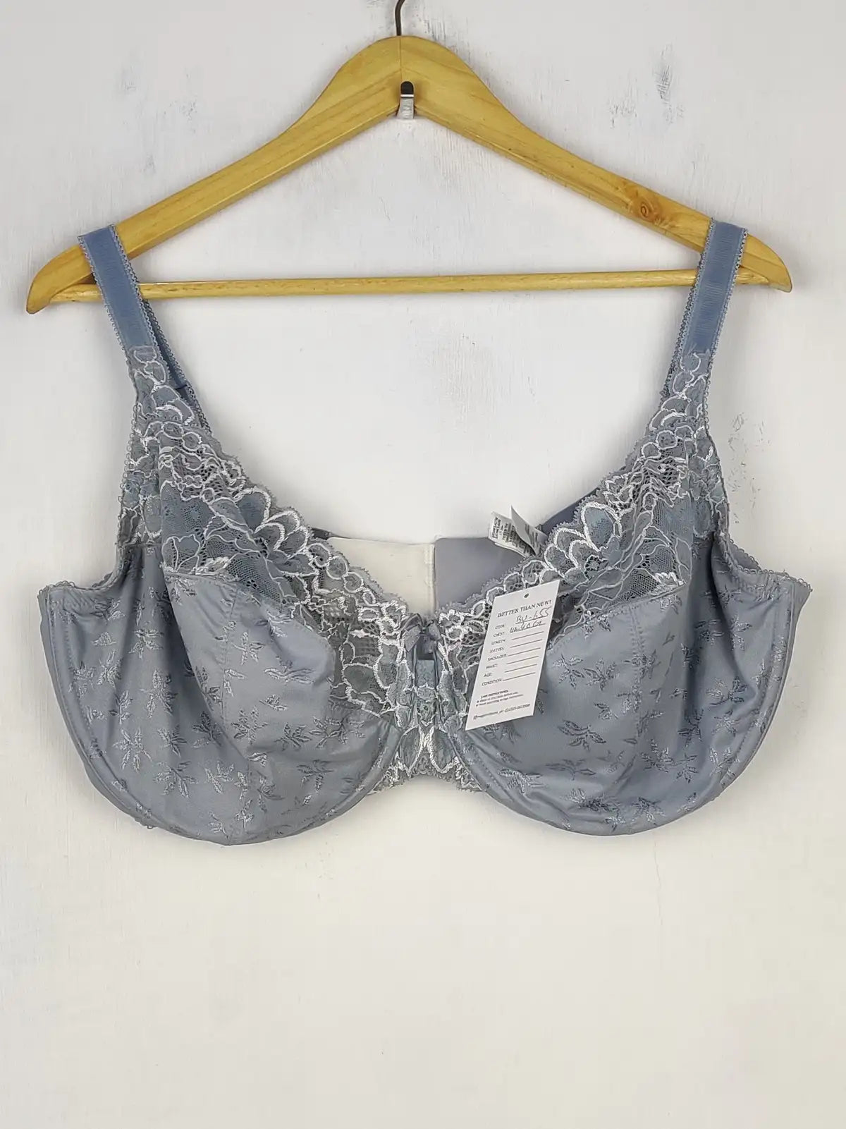 Buy online pre-used pre-loved 100% authentic & Original branded Marks Spencer, Uk 40G (BU-655) available in Pakistan. Top international brands avilable.