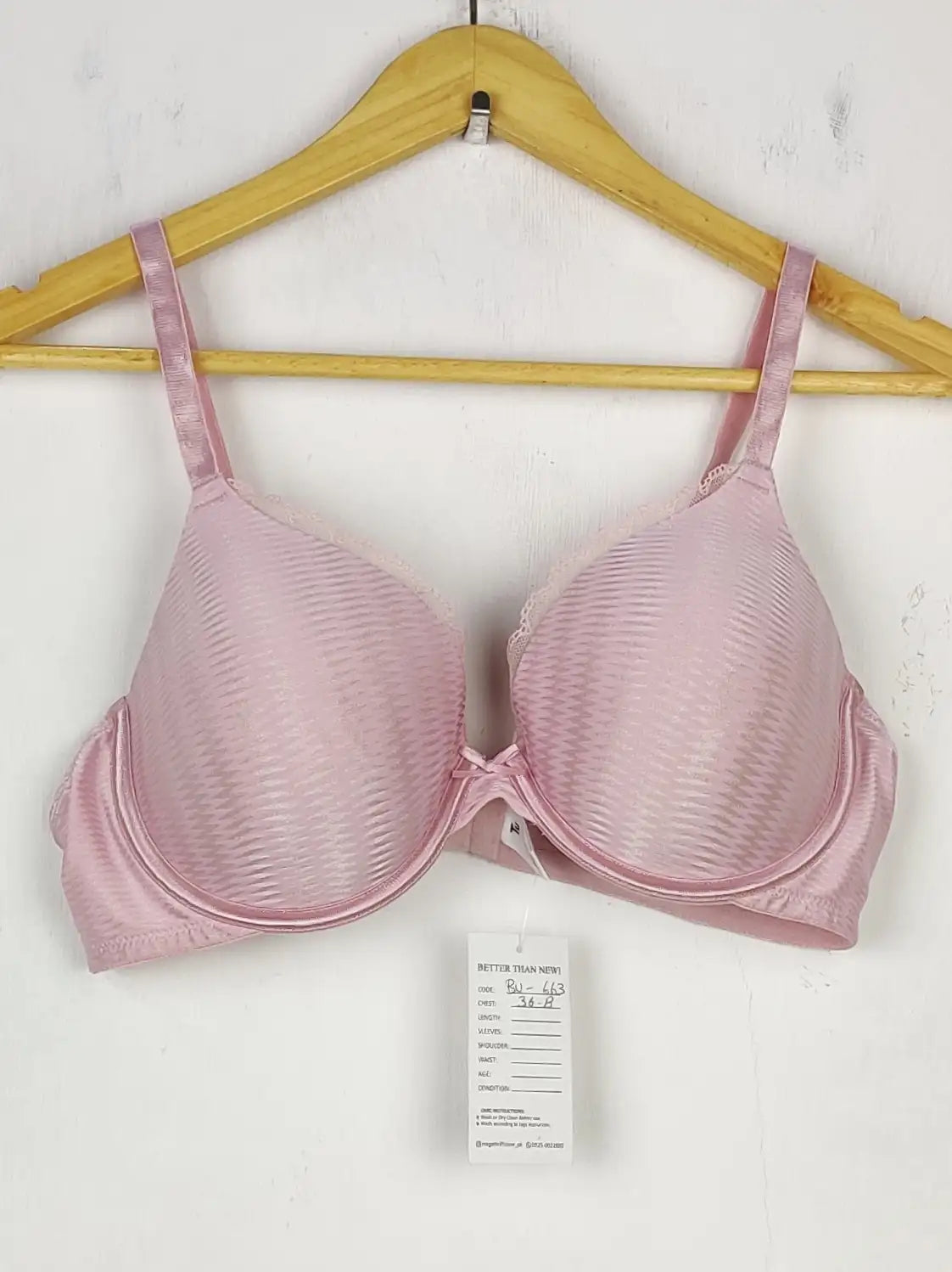 Buy online pre-used pre-loved 100% authentic & Original branded Tu ,Uk 38B (BU-663) available in Pakistan. Top international brands avilable.