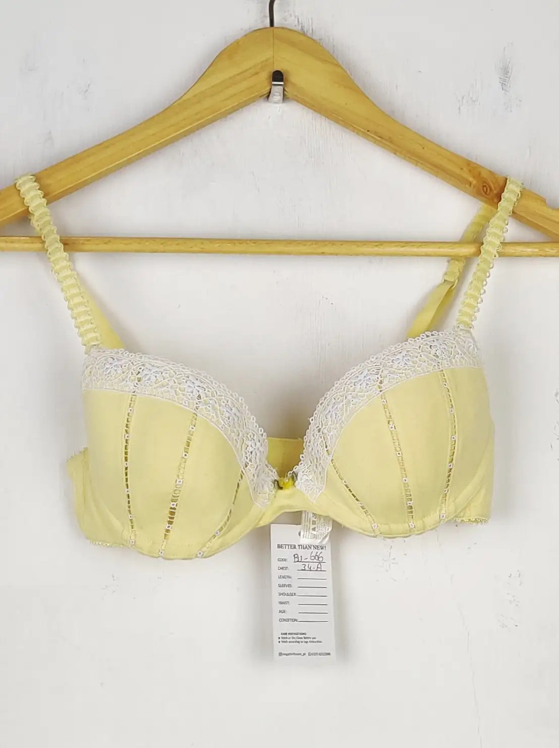 Buy online pre-used pre-loved 100% authentic & Original branded Presence, Uk 34A (BU-666) available in Pakistan. Top international brands avilable.
