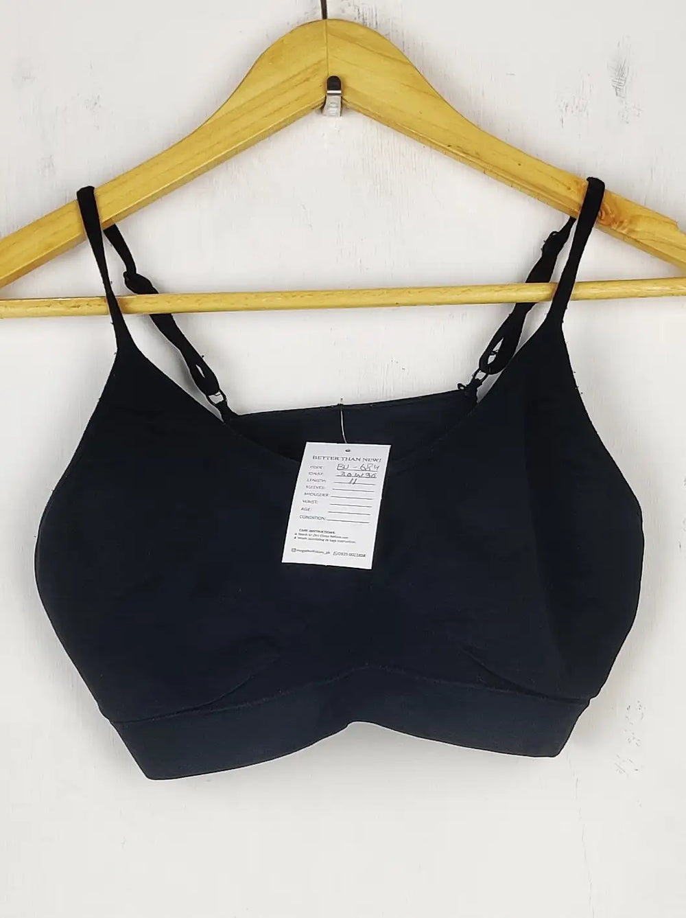 Buy online pre-used pre-loved 100% authentic & Original branded Unknown Brand (BU-684) available in Pakistan. Top international brands avilable.