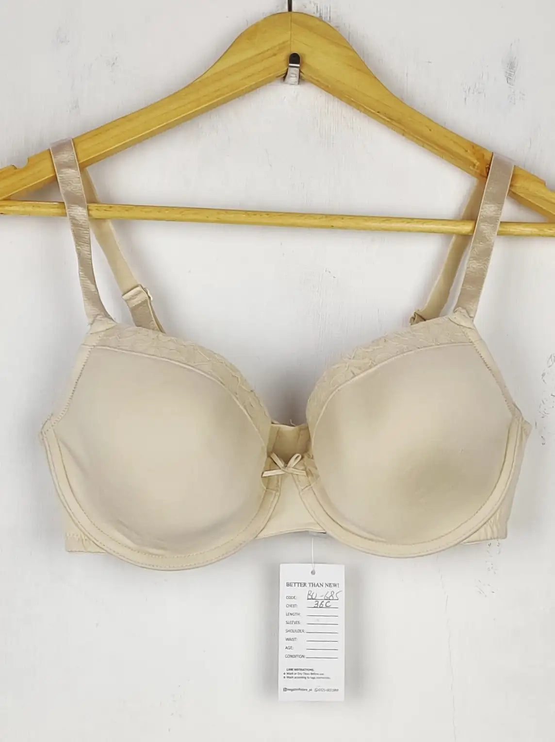 Buy online pre-used pre-loved 100% authentic & Original branded Debenhams, Uk 36C (BU-685) available in Pakistan. Top international brands avilable.
