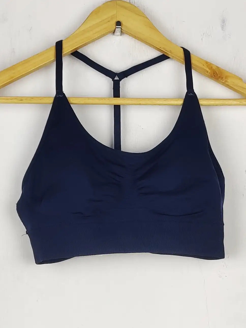 Buy online pre-used pre-loved 100% authentic & Original branded Unknown Brand (BU-698) available in Pakistan. Top international brands avilable.