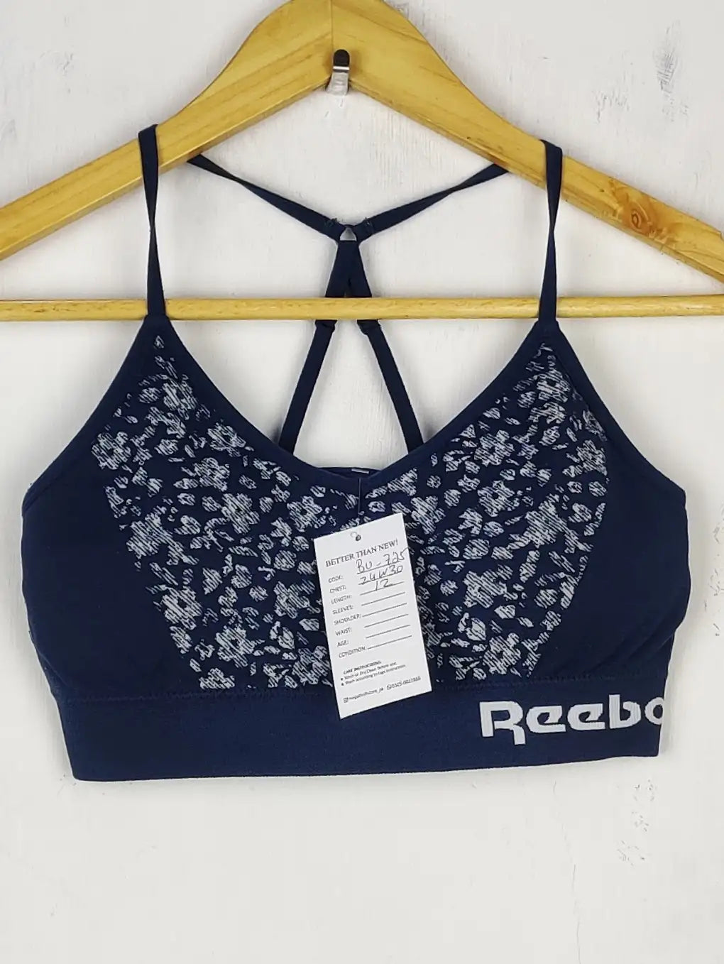Buy online pre-used pre-loved 100% authentic & Original branded Reebok (BU-725) available in Pakistan. Top international brands avilable.