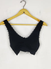 Buy online pre-used pre-loved 100% authentic & Original branded Unknown Brand (BU-743) available in Pakistan. Top international brands avilable.