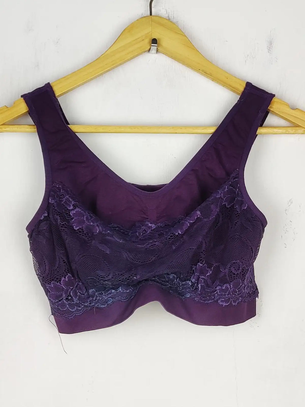 Buy online pre-used pre-loved 100% authentic & Original branded Unknown Brand (BU-766) available in Pakistan. Top international brands avilable.