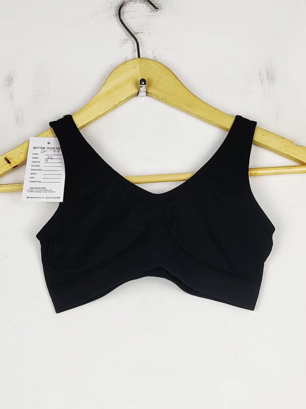 Buy online pre-used pre-loved 100% authentic & Original branded Unknown Brand (BU-77) available in Pakistan. Top international brands avilable.