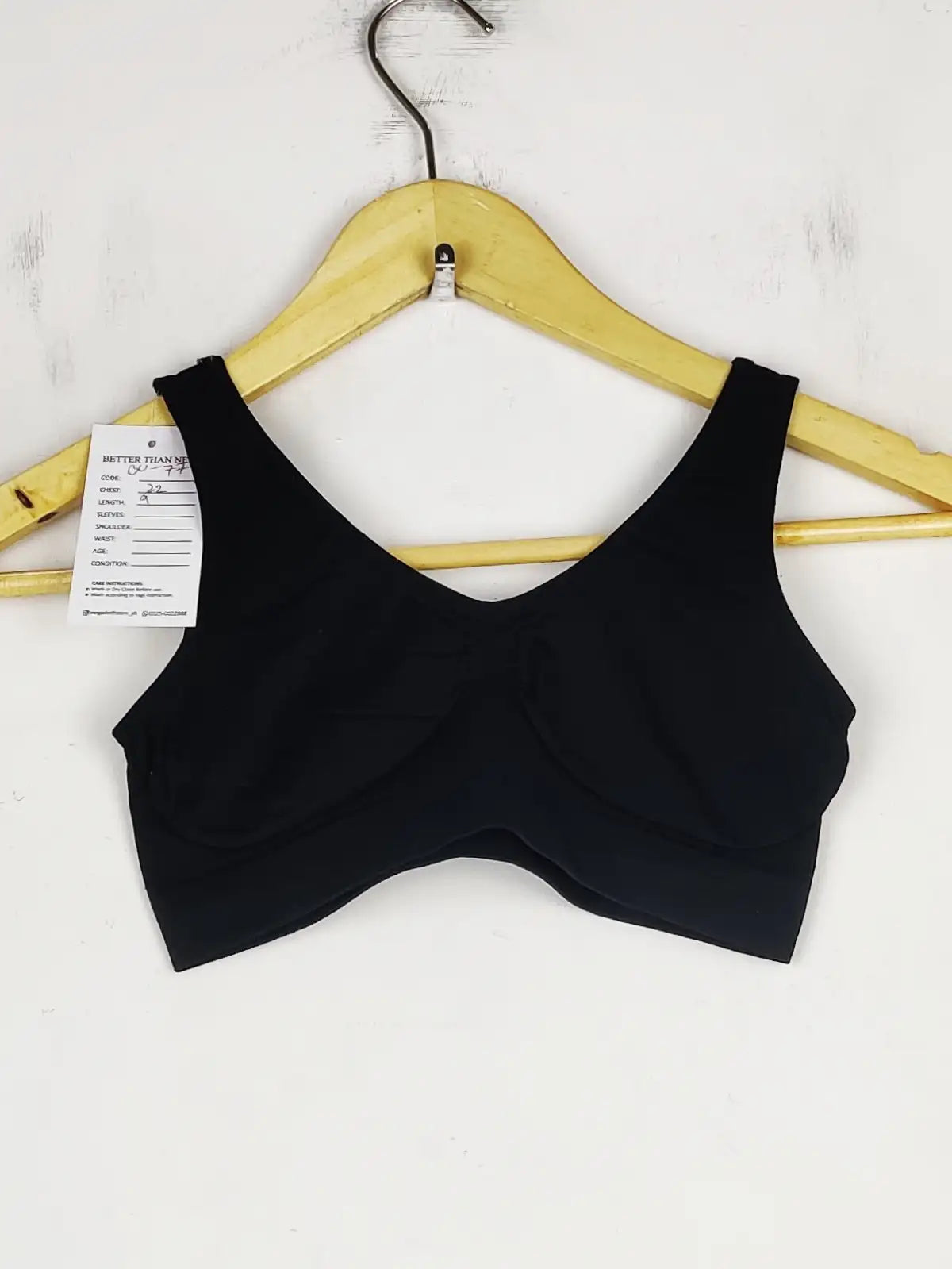 Buy online pre-used pre-loved 100% authentic & Original branded Unknown Brand (BU-77) available in Pakistan. Top international brands avilable.