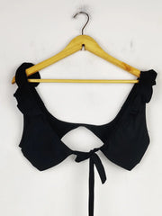 Buy online pre-used pre-loved 100% authentic & Original branded Missguided, Uk 10 (BU-781) available in Pakistan. Top international brands avilable.