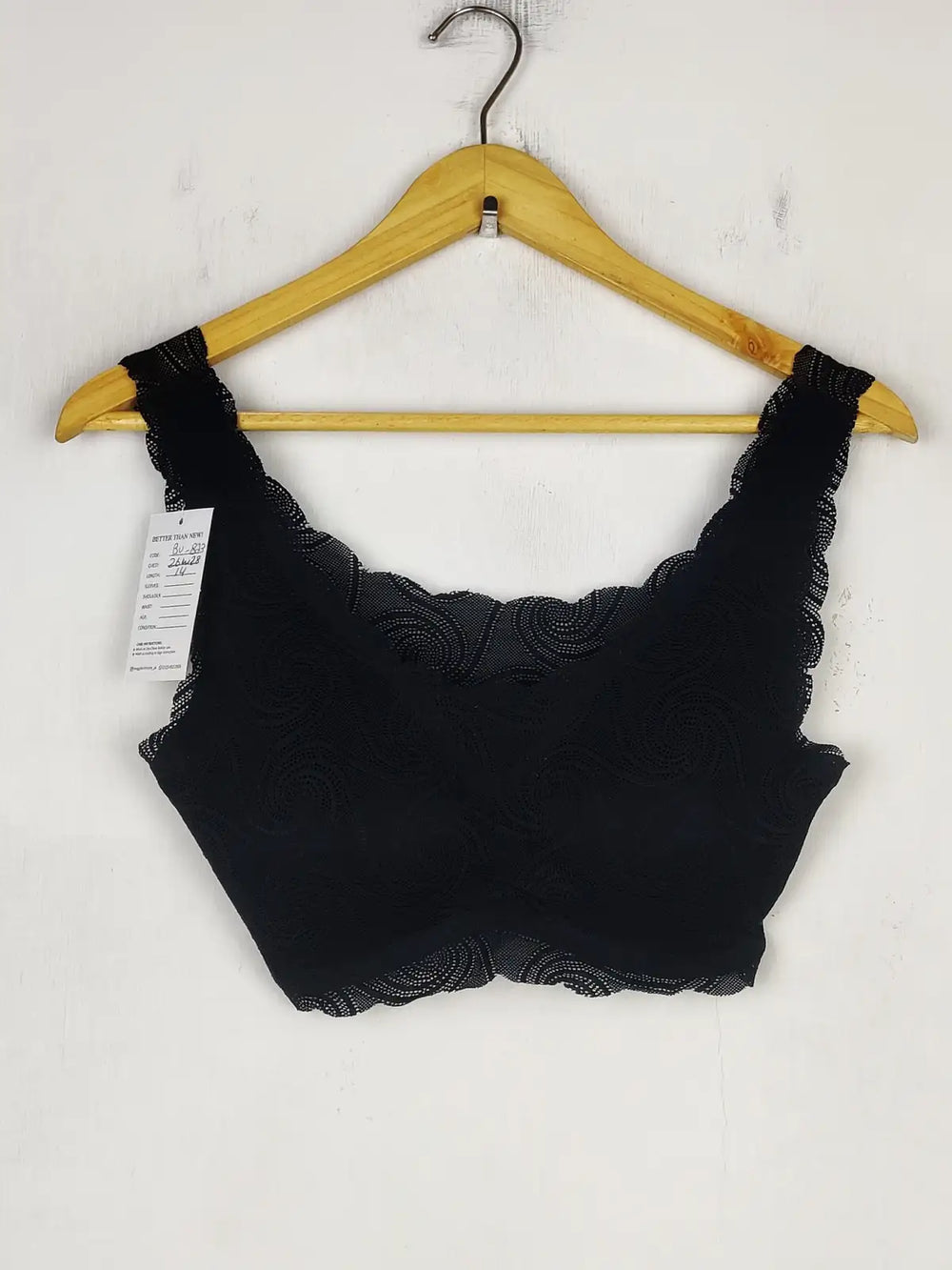 Buy online pre-used pre-loved 100% authentic & Original branded Unknown Brand (BU-823) available in Pakistan. Top international brands avilable.