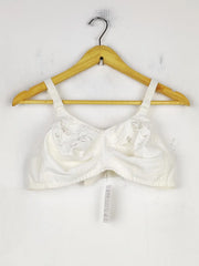 Buy online pre-used pre-loved 100% authentic & Original branded Marks & Spencer, Uk 40B (BU-830) available in Pakistan. Top international brands avilable.