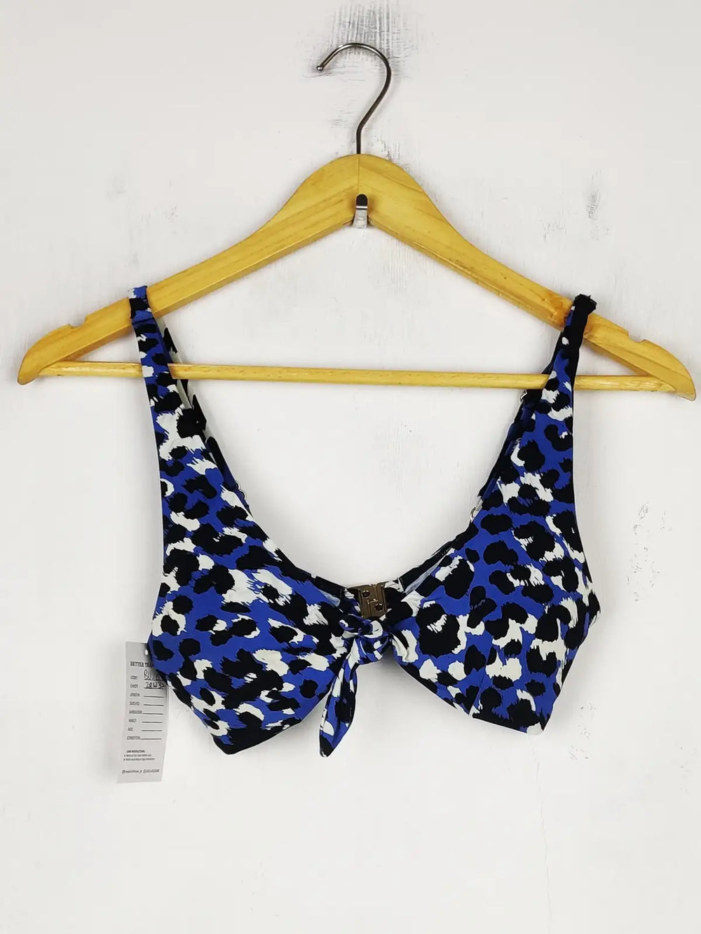 Buy online pre-used pre-loved 100% authentic & Original branded John Lewis, Uk 8 (BU-872) available in Pakistan. Top international brands avilable.