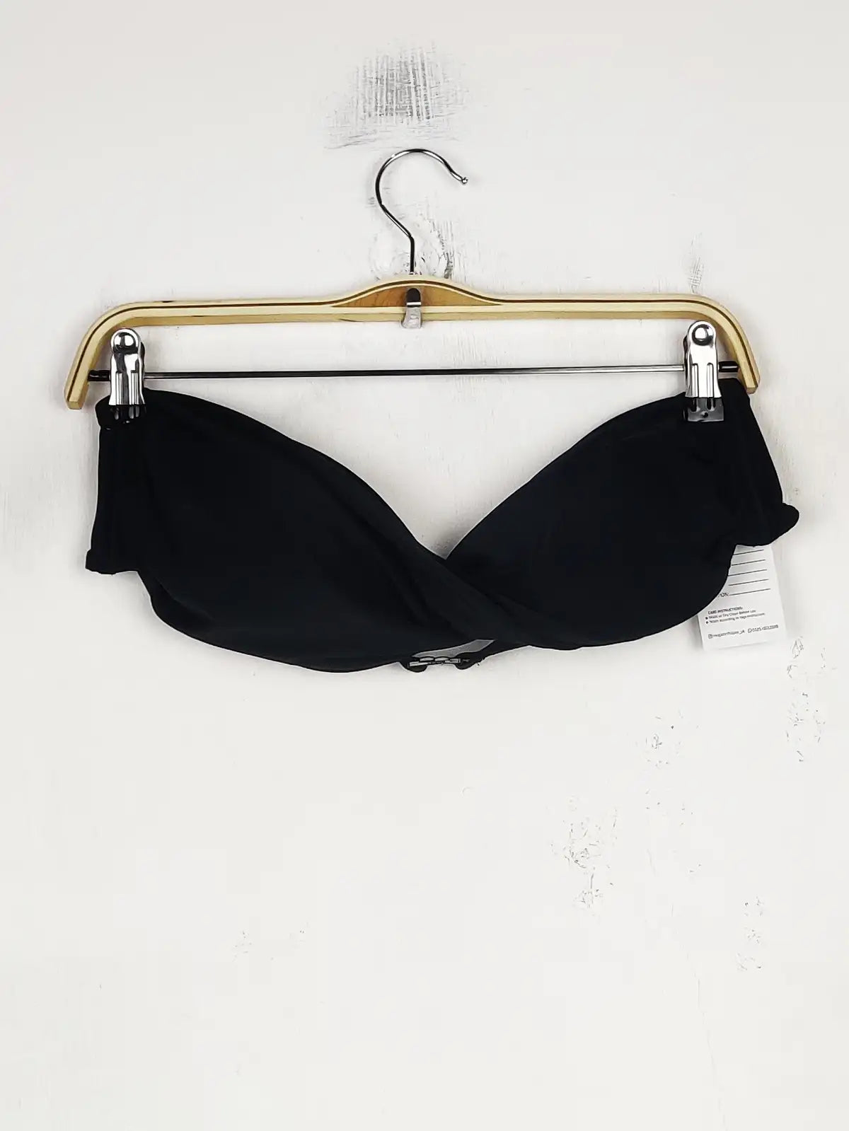 Buy online pre-used pre-loved 100% authentic & Original branded Missguided, Uk 14 (BU-879) available in Pakistan. Top international brands avilable.