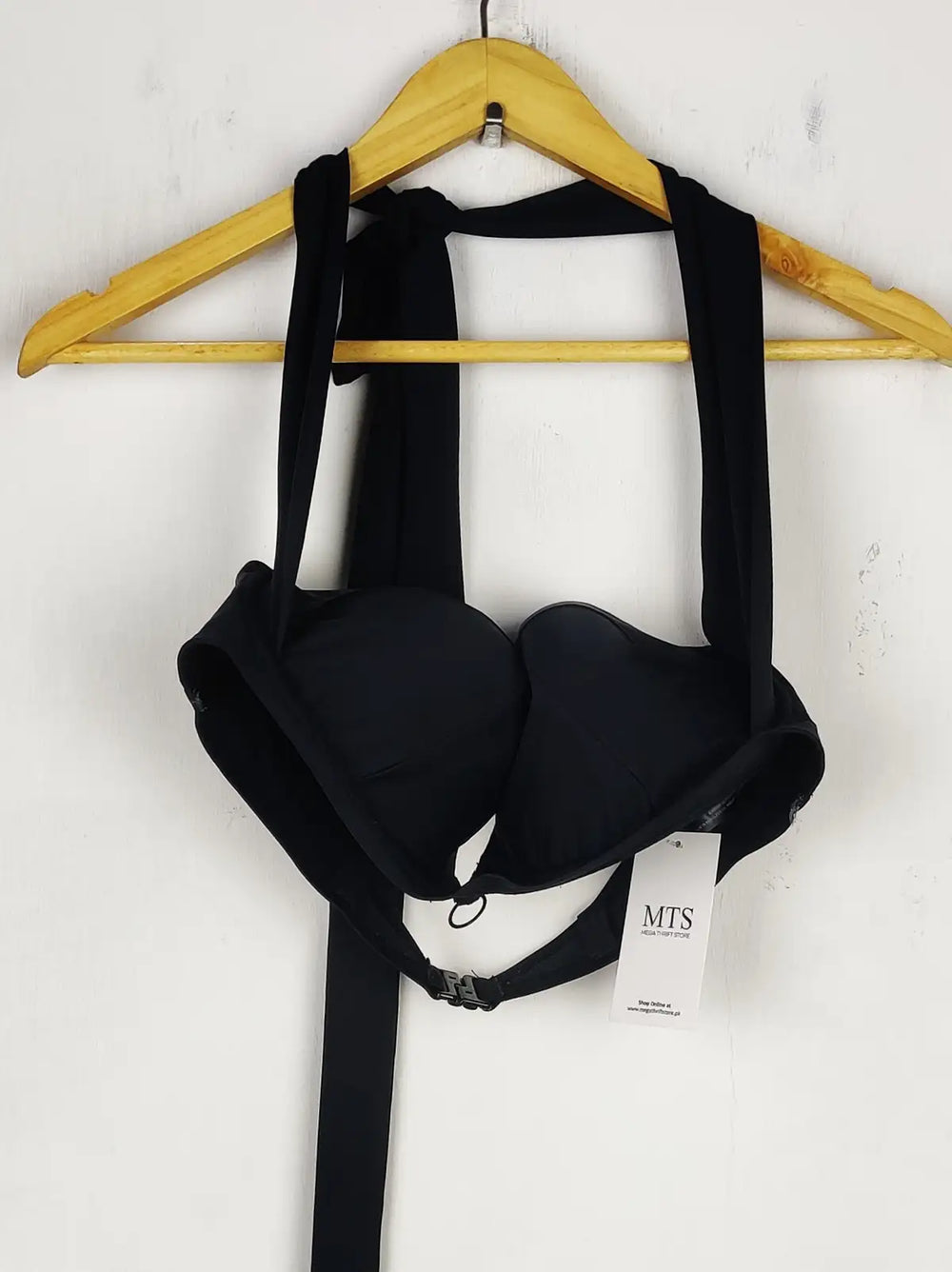 Buy online pre-used pre-loved 100% authentic & Original branded Magisculpt, Uk 38Dd (BU-909) available in Pakistan. Top international brands avilable.