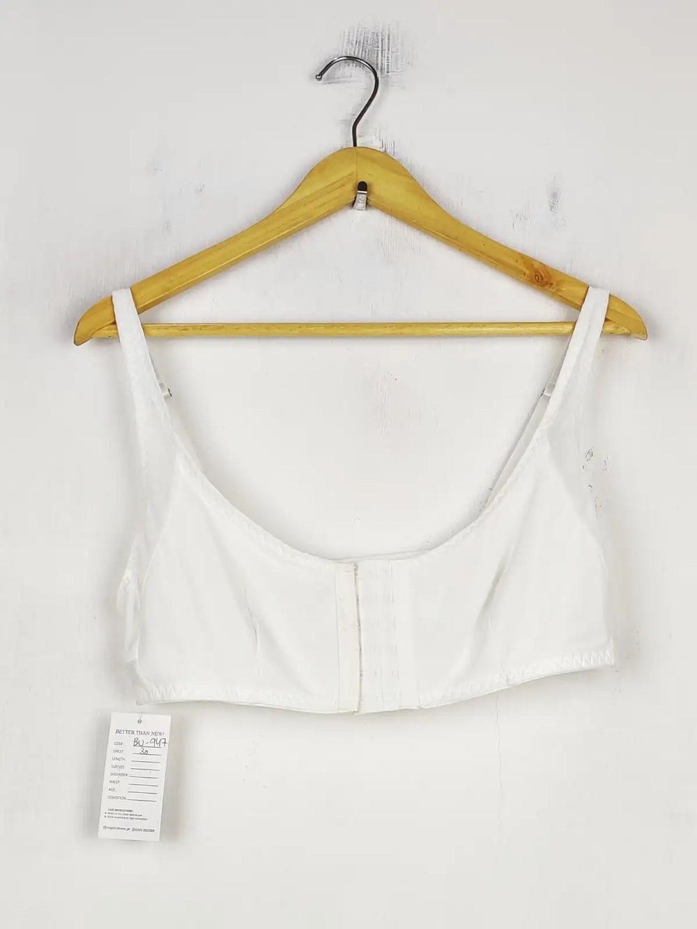 Buy online pre-used pre-loved 100% authentic & Original branded Unknown Brand (BU-947) available in Pakistan. Top international brands avilable.