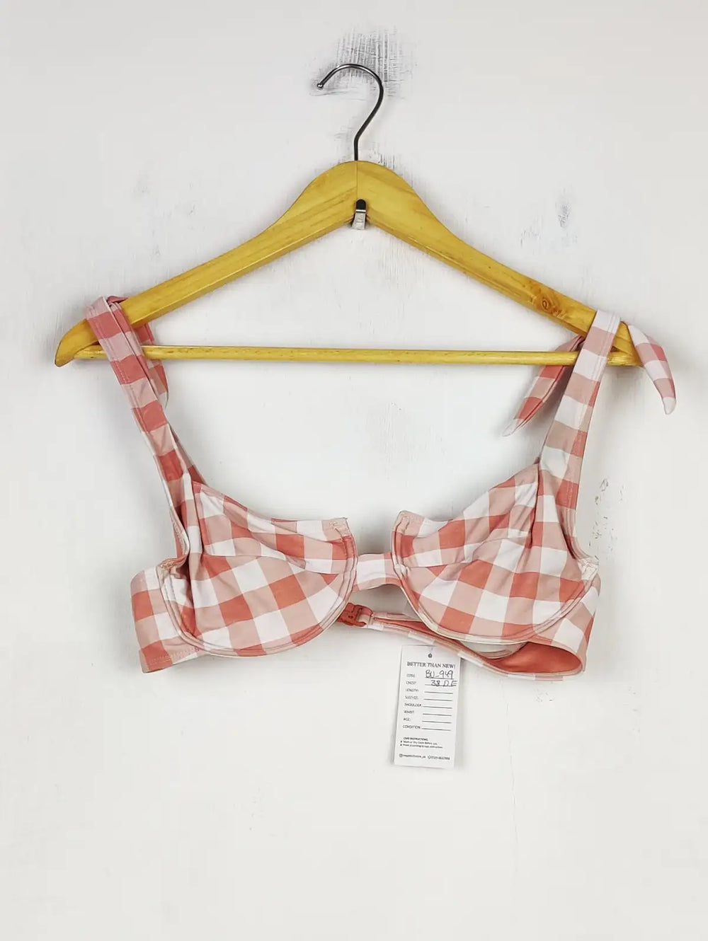 Buy online pre-used pre-loved 100% authentic & Original branded Nasty Gal, Uk 12 (BU-949) available in Pakistan. Top international brands avilable.