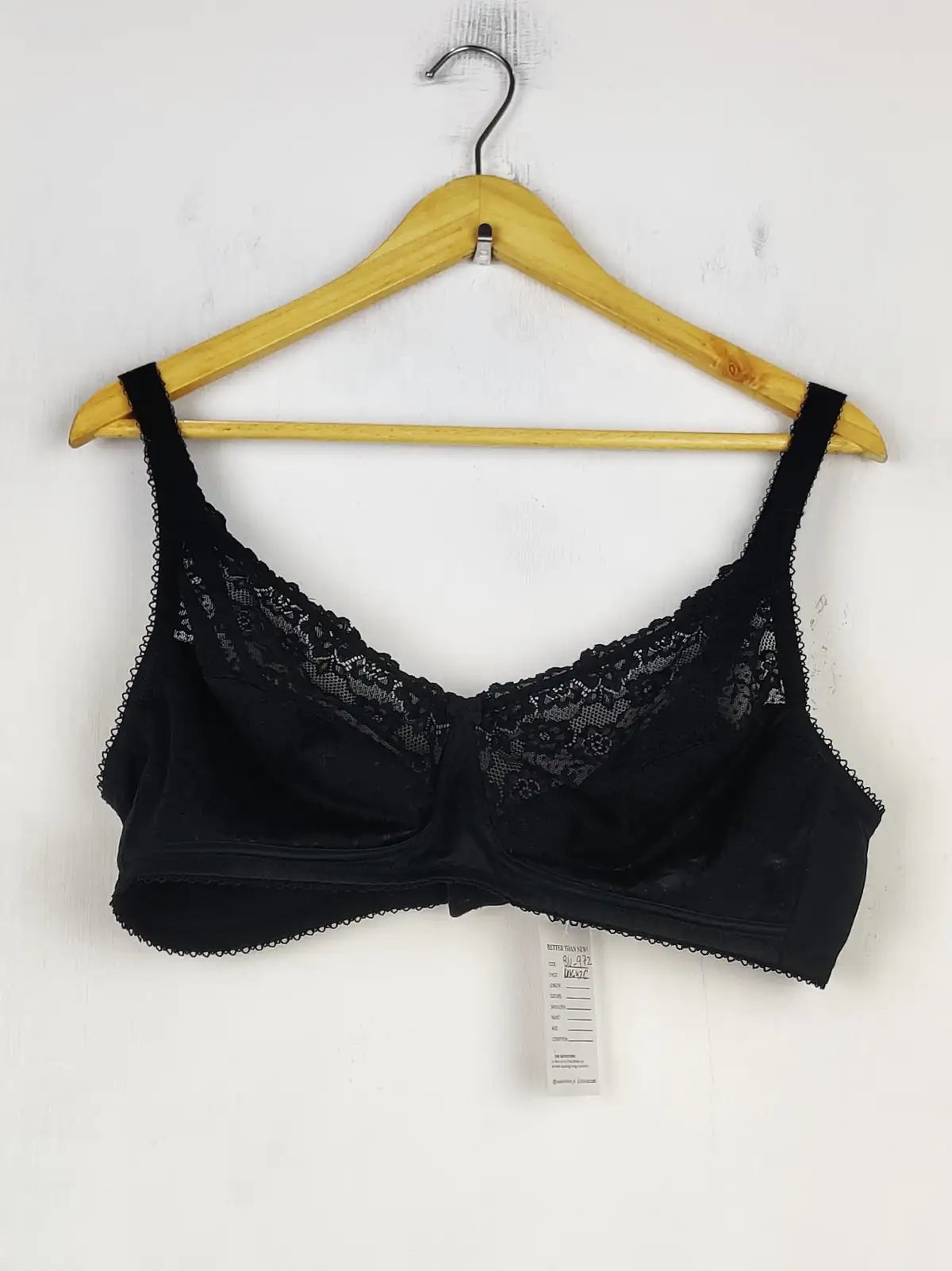Buy online pre-used pre-loved 100% authentic & Original branded Marks & Spencer, Uk 42C (BU-972) available in Pakistan. Top international brands avilable.