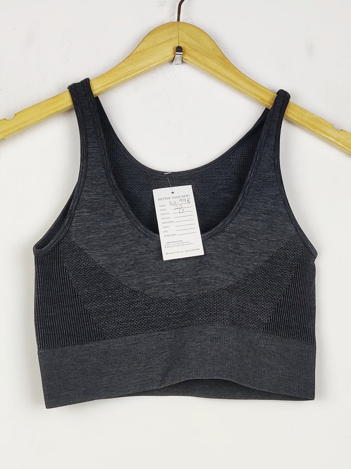 Buy online pre-used pre-loved 100% authentic & Original branded Unknown Brands (BU-998) available in Pakistan. Top international brands avilable.