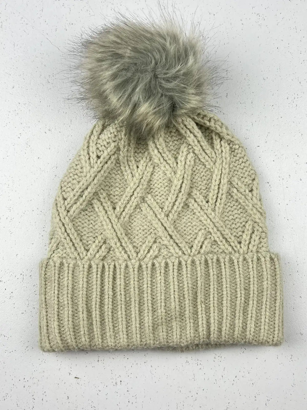 Buy online pre-used pre-loved 100% authentic & Original branded Unknown Brand (C-520) available in Pakistan. Top international brands avilable.