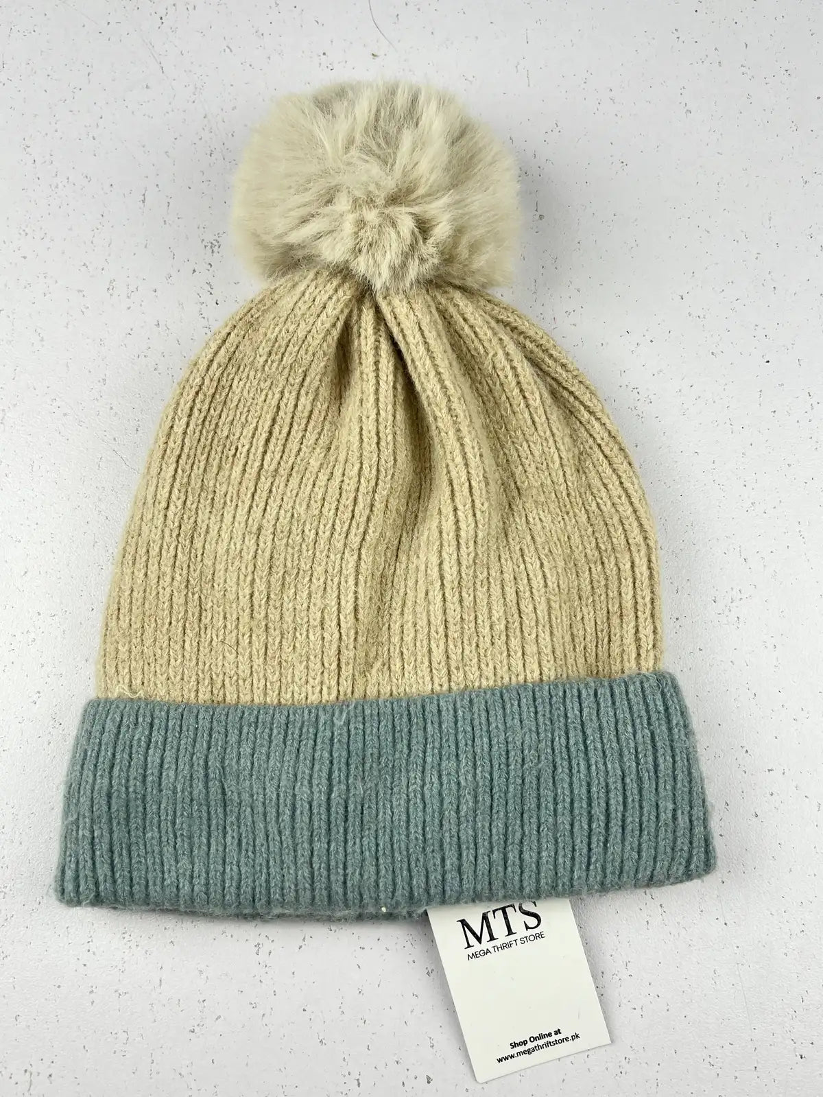 Buy online pre-used pre-loved 100% authentic & Original branded Powder (C-539) available in Pakistan. Top international brands avilable.