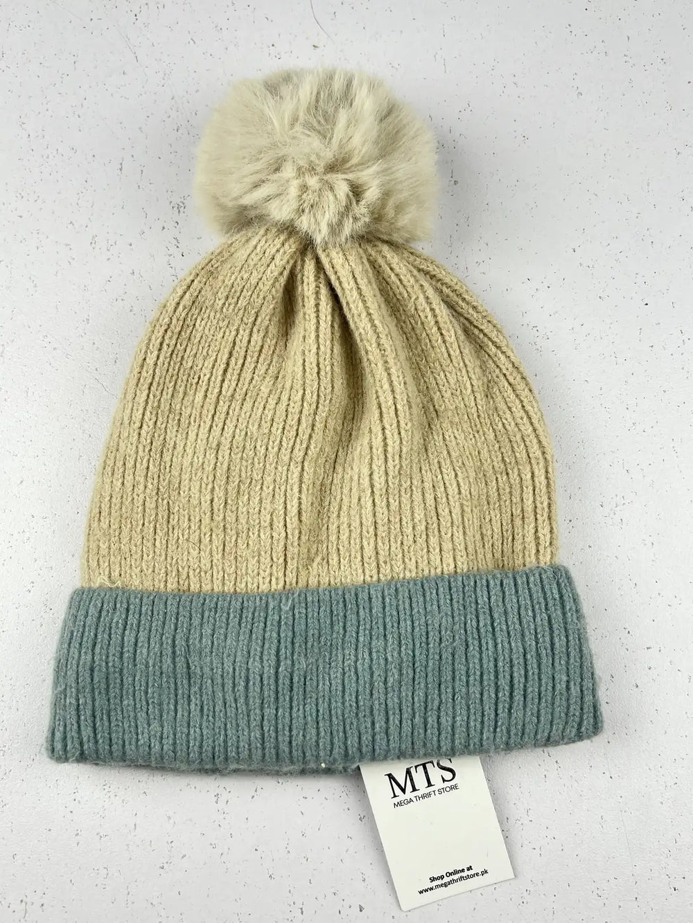 Buy online pre-used pre-loved 100% authentic & Original branded Powder (C-539) available in Pakistan. Top international brands avilable.