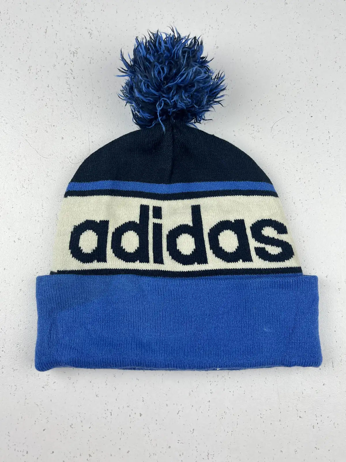 Buy online pre-used pre-loved 100% authentic & Original branded Adidas (C-543) available in Pakistan. Top international brands avilable.