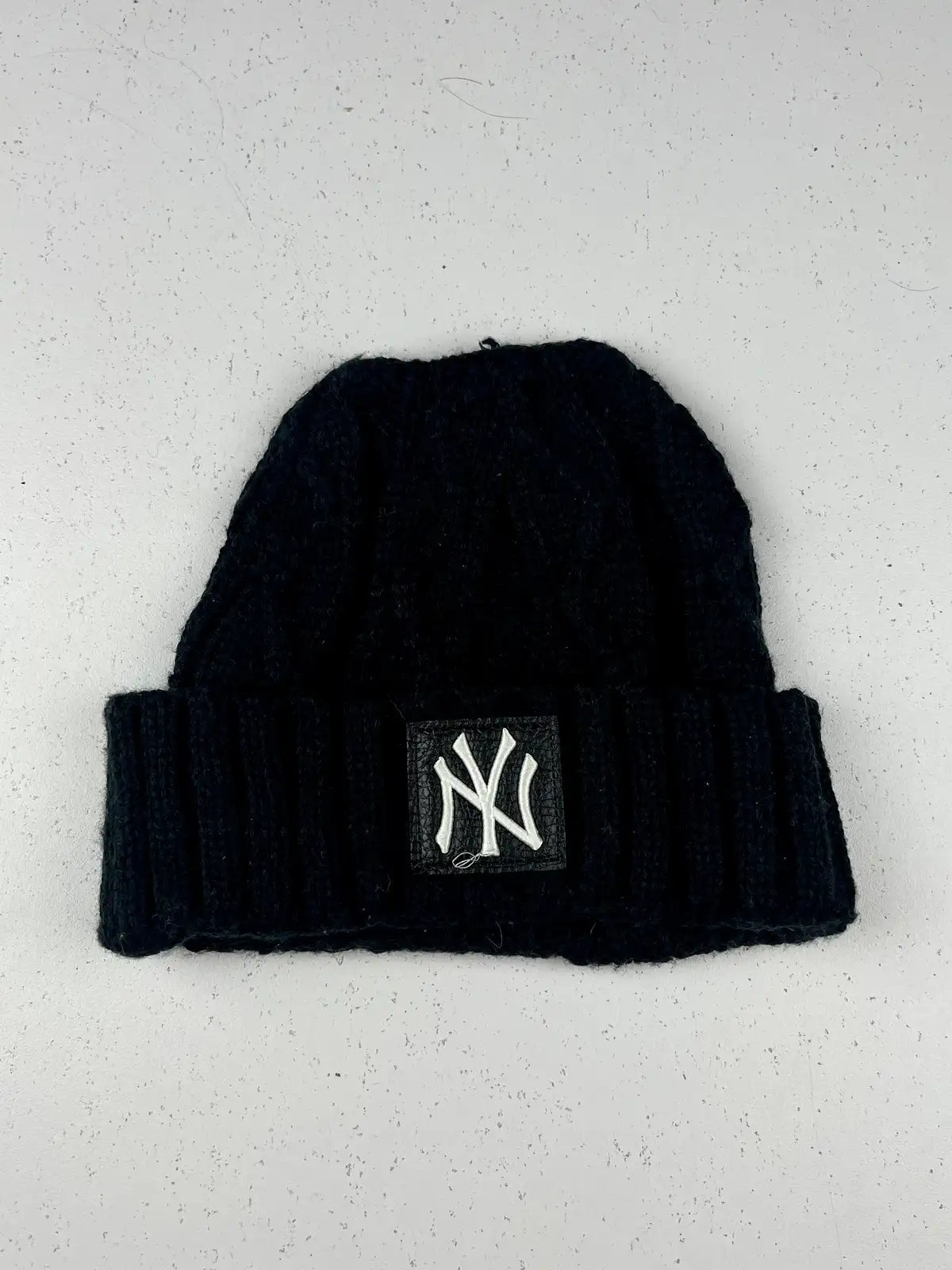 Buy online pre-used pre-loved 100% authentic & Original branded New York (C-563) available in Pakistan. Top international brands avilable.