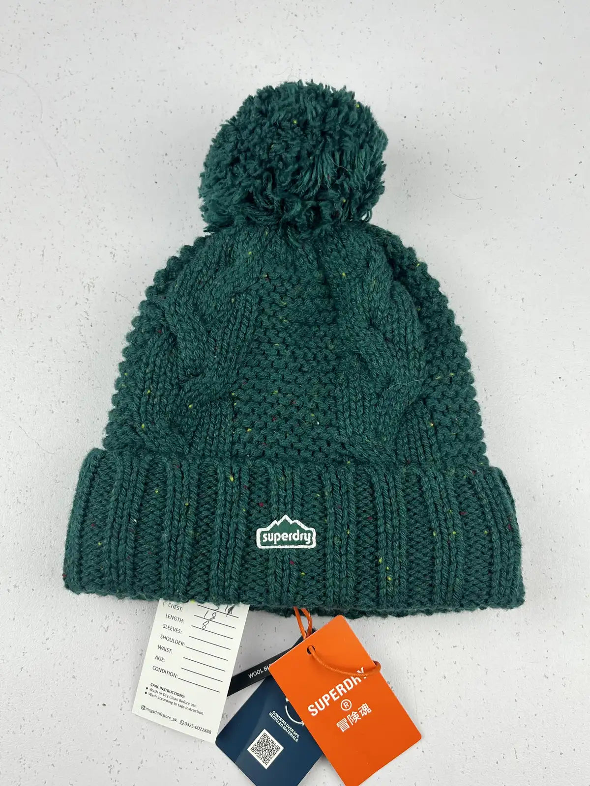 Buy online pre-used pre-loved 100% authentic & Original branded Superdry (C-571) available in Pakistan. Top international brands avilable.