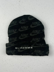 Buy online pre-used pre-loved 100% authentic & Original branded Nike (C-576) available in Pakistan. Top international brands avilable.