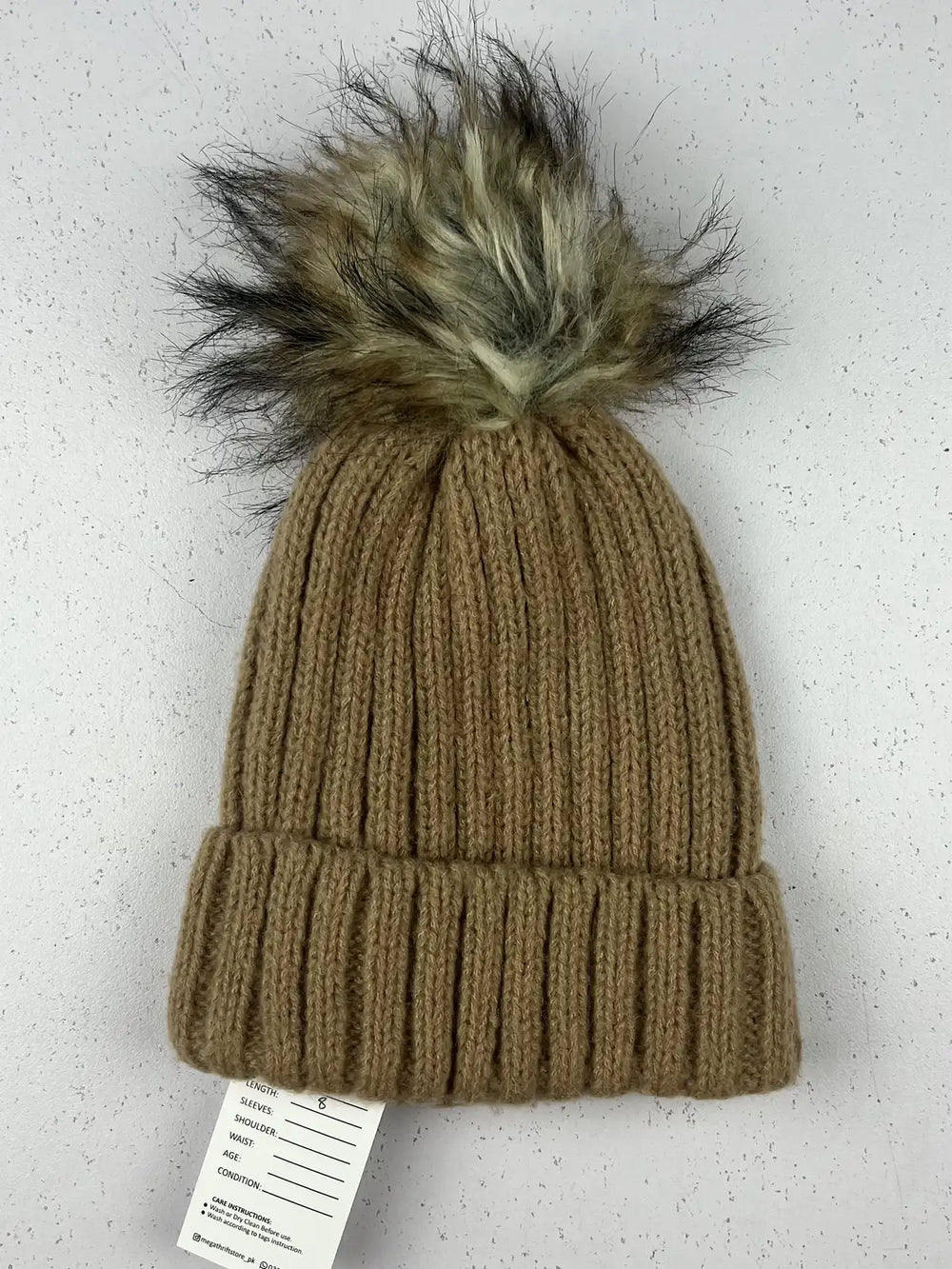 Buy online pre-used pre-loved 100% authentic & Original branded New Look (C-595) available in Pakistan. Top international brands avilable.