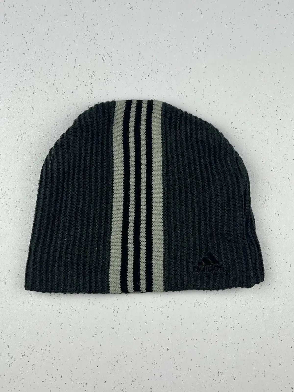 Buy online pre-used pre-loved 100% authentic & Original branded Adidas (C-614) available in Pakistan. Top international brands avilable.