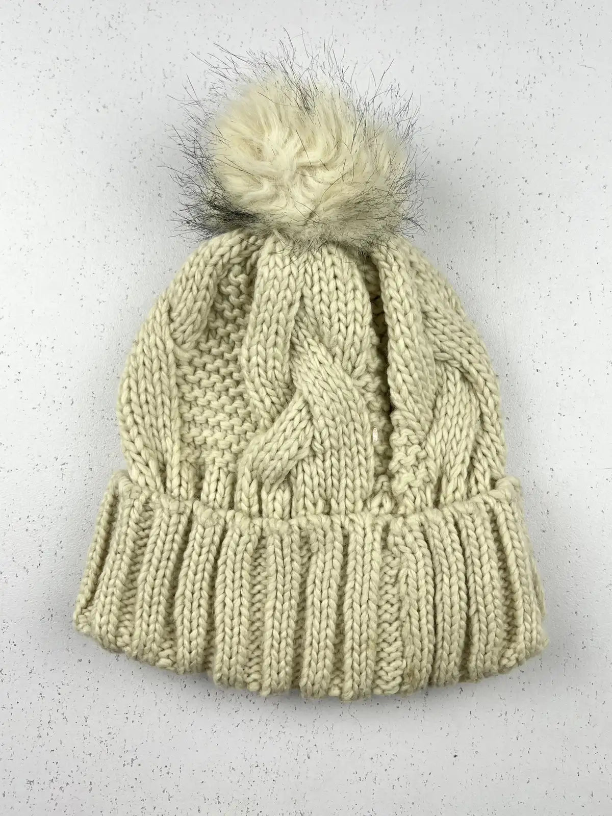 Buy online pre-used pre-loved 100% authentic & Original branded H&M (C-645) available in Pakistan. Top international brands avilable.