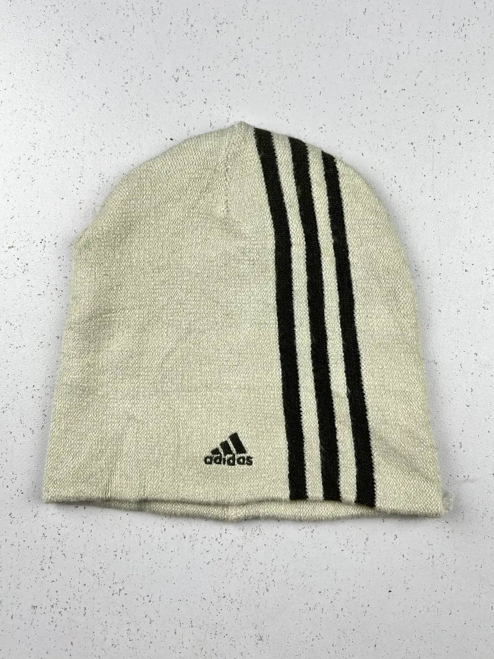 Buy online pre-used pre-loved 100% authentic & Original branded Adidas (C-653) available in Pakistan. Top international brands avilable.