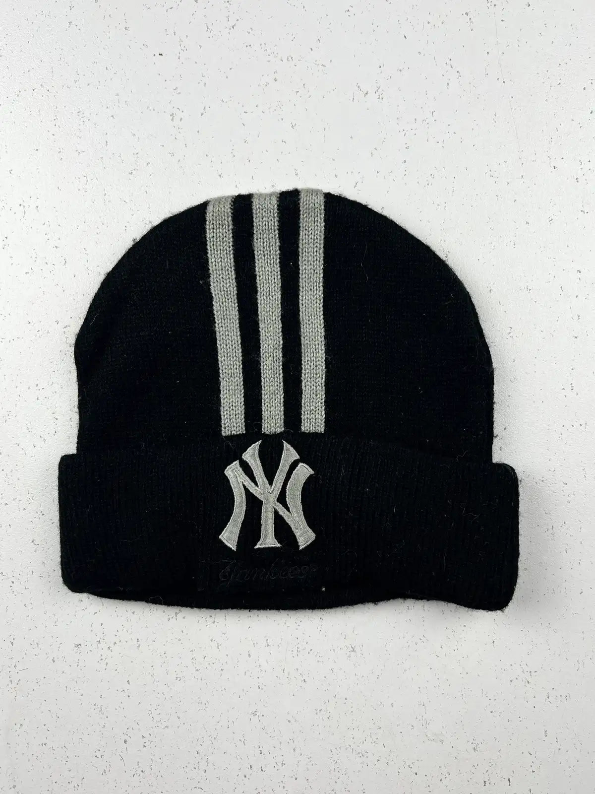 Buy online pre-used pre-loved 100% authentic & Original branded New York (C-663) available in Pakistan. Top international brands avilable.