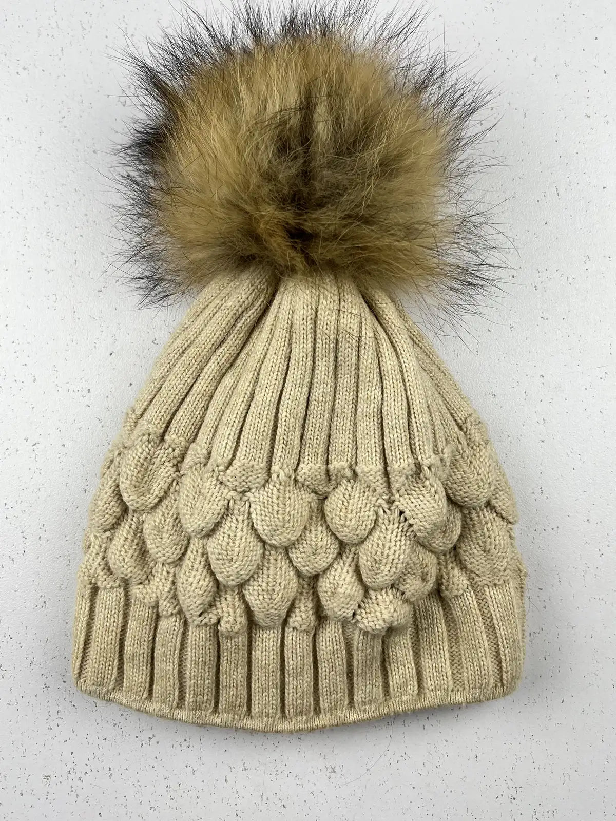 Buy online pre-used pre-loved 100% authentic & Original branded Luxe (C-684) available in Pakistan. Top international brands avilable.