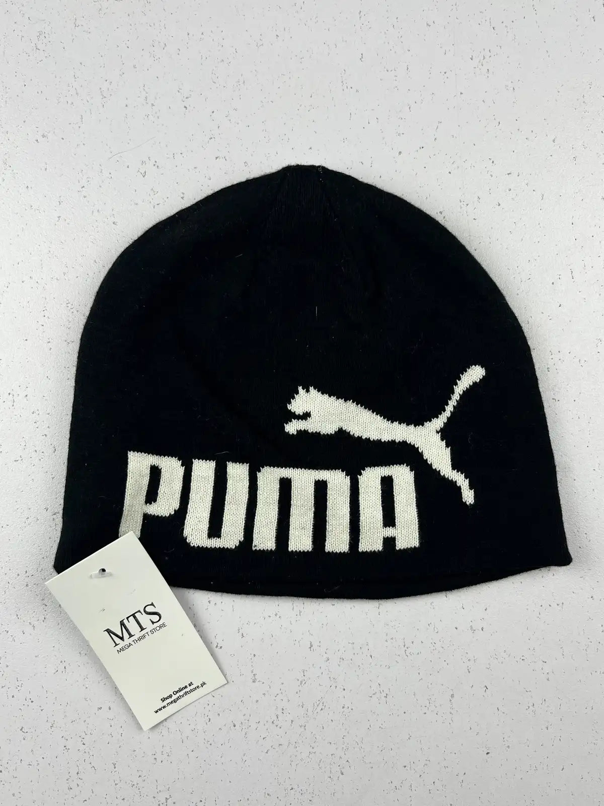 Buy online pre-used pre-loved 100% authentic & Original branded Puma (C-699) available in Pakistan. Top international brands avilable.