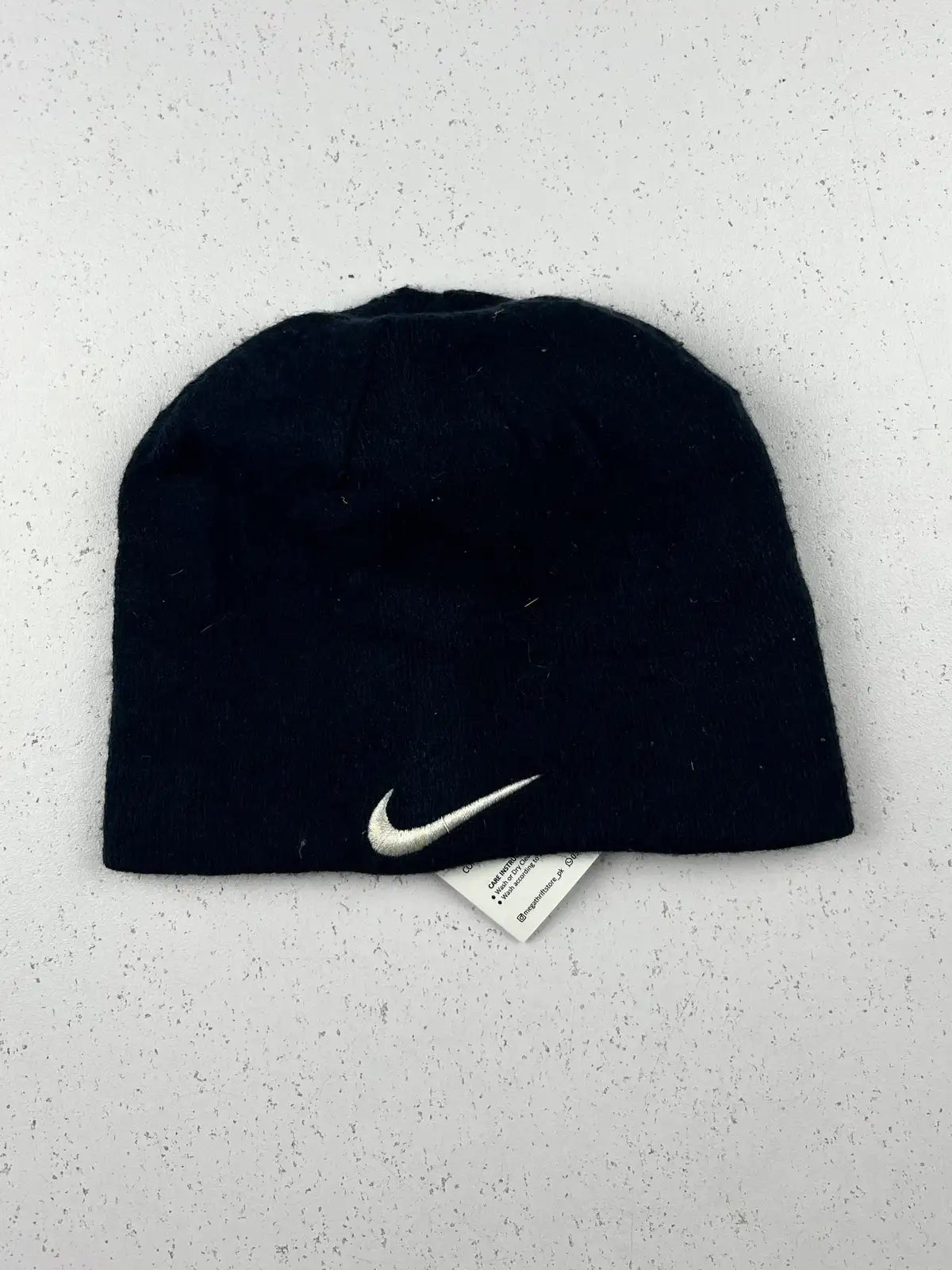 Buy online pre-used pre-loved 100% authentic & Original branded Nike (C-707) available in Pakistan. Top international brands avilable.
