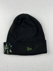 Buy online pre-used pre-loved 100% authentic & Original branded New York (C-732) available in Pakistan. Top international brands avilable.