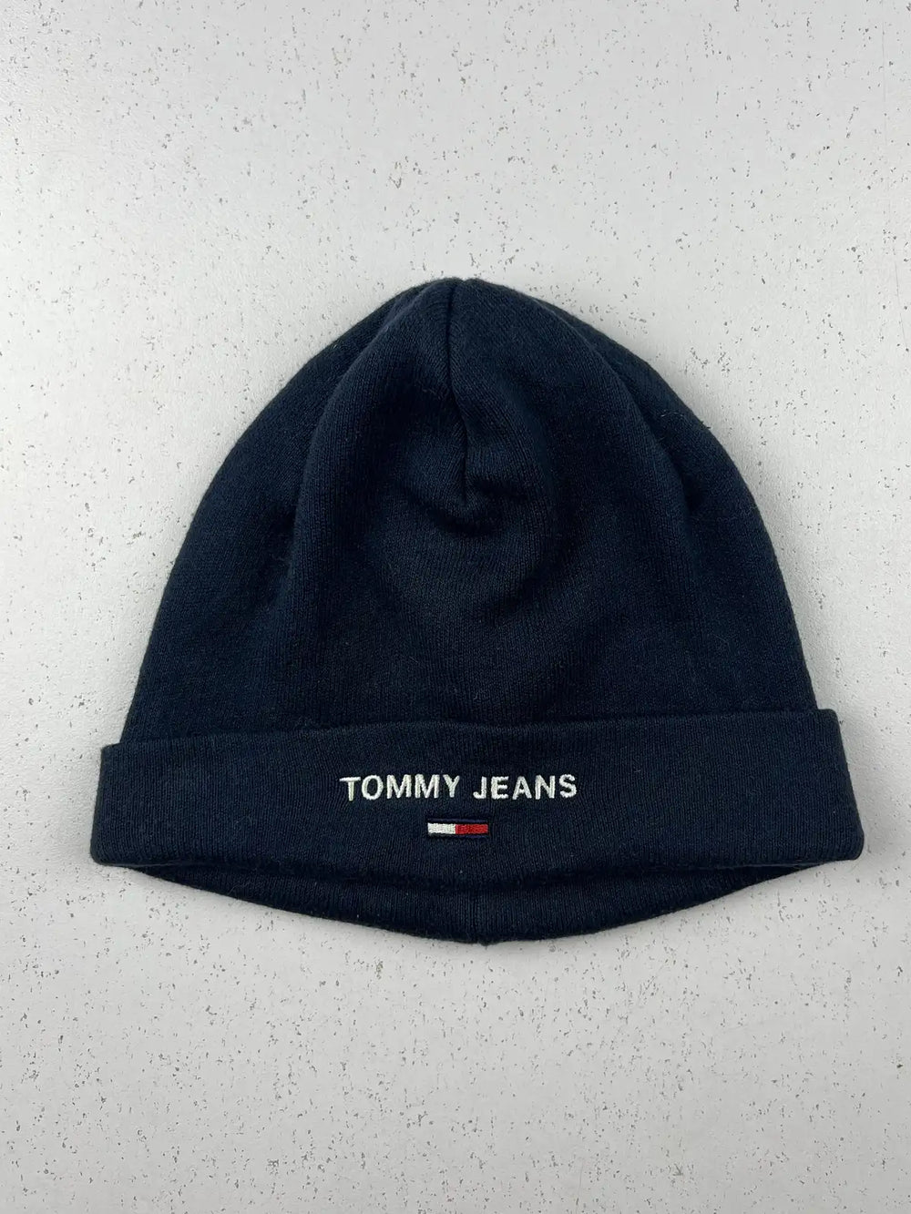 Buy online pre-used pre-loved 100% authentic & Original branded Tommy Jeans (C-743) available in Pakistan. Top international brands avilable.
