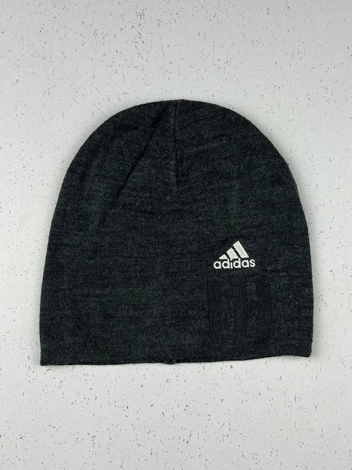 Buy online pre-used pre-loved 100% authentic & Original branded Adidas (C-754) available in Pakistan. Top international brands avilable.