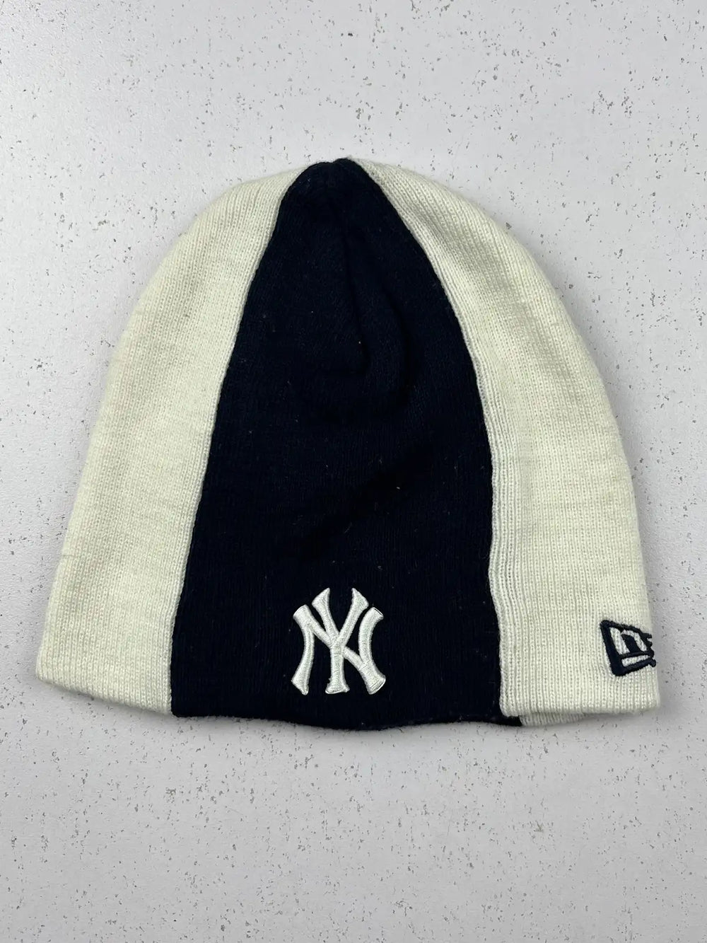 Buy online pre-used pre-loved 100% authentic & Original branded New York (C-768) available in Pakistan. Top international brands avilable.