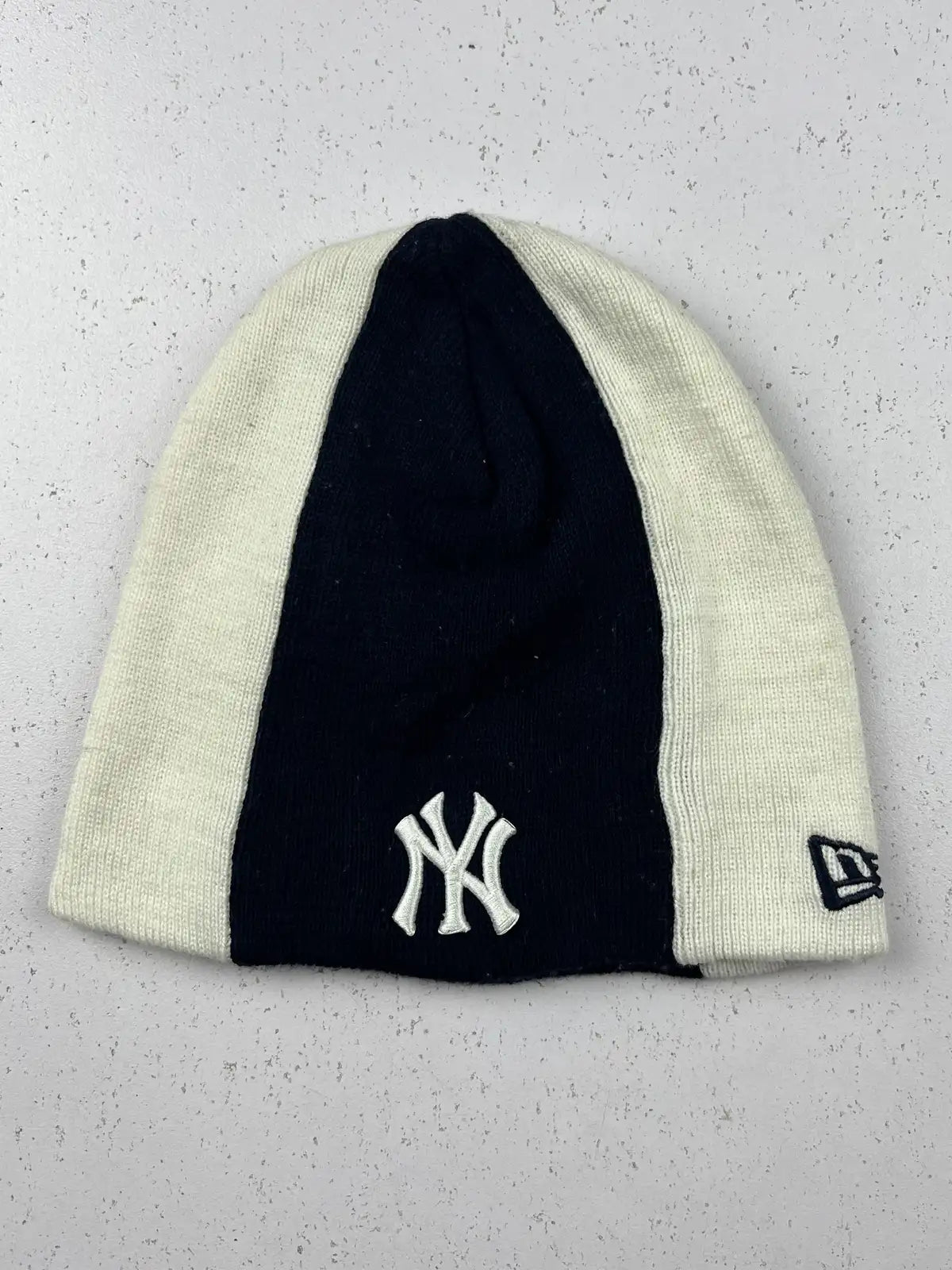 Buy online pre-used pre-loved 100% authentic & Original branded New York (C-768) available in Pakistan. Top international brands avilable.