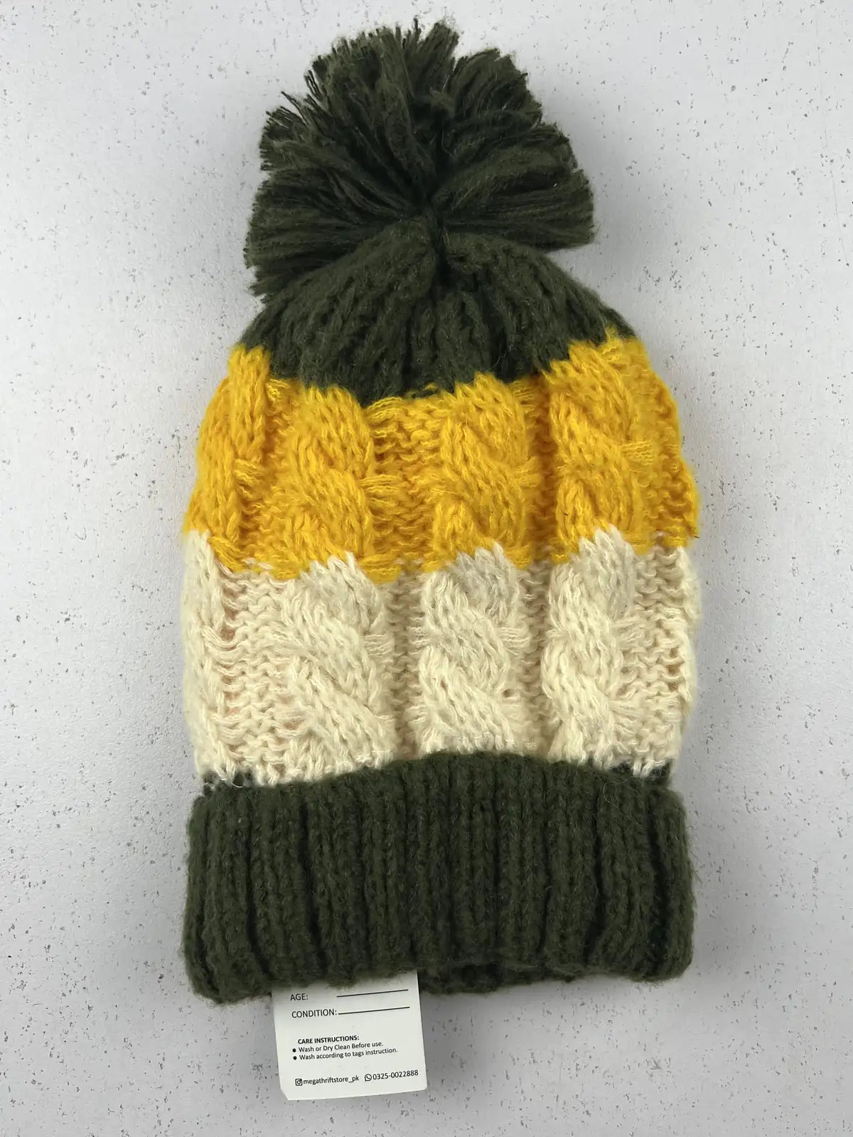 Buy online pre-used pre-loved 100% authentic & Original branded Unknown Brand (C-800) available in Pakistan. Top international brands avilable.