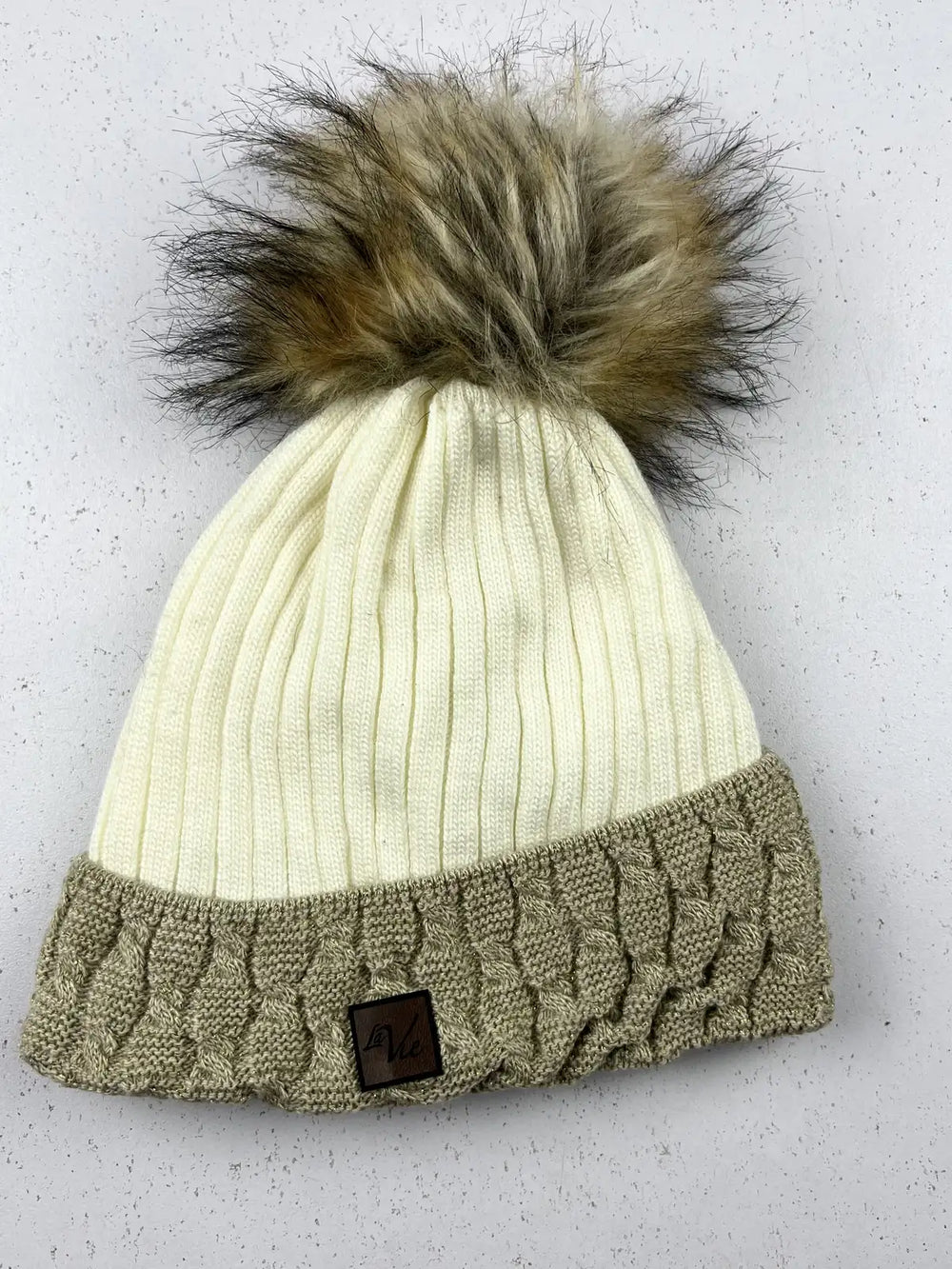 Buy online pre-used pre-loved 100% authentic & Original branded La Vie (C-811) available in Pakistan. Top international brands avilable.