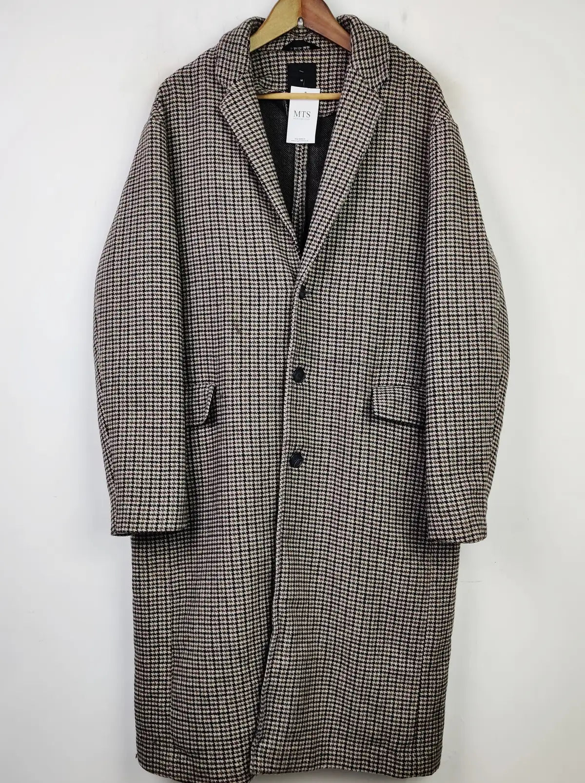 Buy online pre-used pre-loved 100% authentic & Original branded New Look (CB-108) available in Pakistan. Top international brands avilable.
