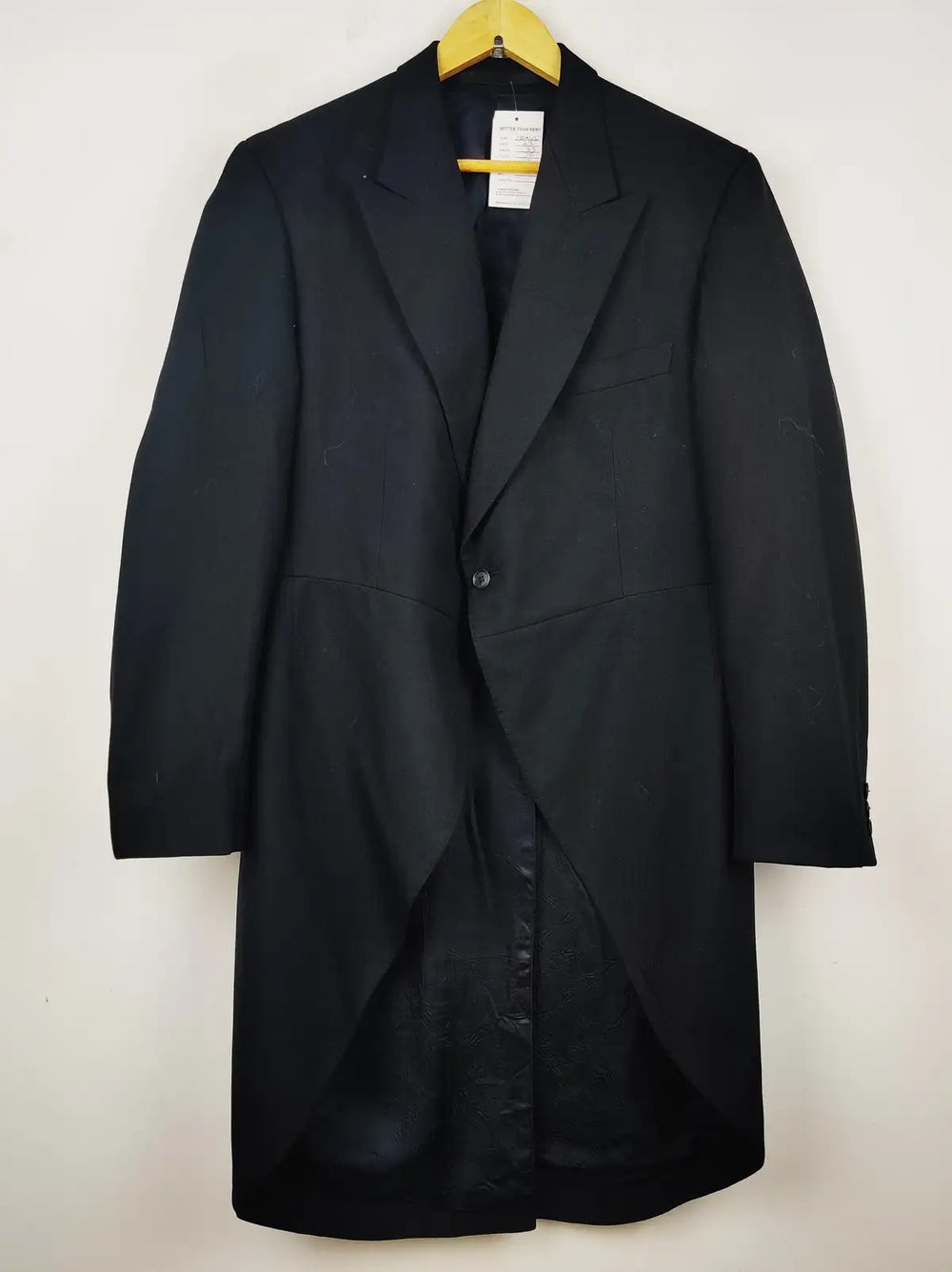 Buy online pre-used pre-loved 100% authentic & Original branded Marks & Spencer (CB-142) available in Pakistan. Top international brands avilable.