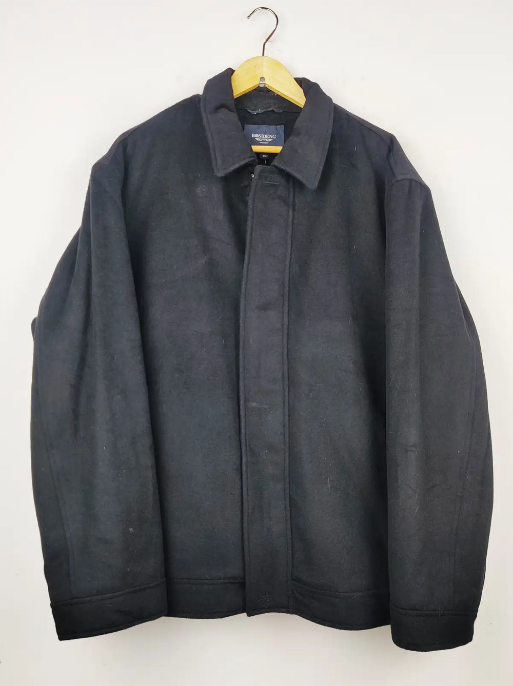 Buy online pre-used pre-loved 100% authentic & Original branded Bosiden (CB-158) available in Pakistan. Top international brands avilable.