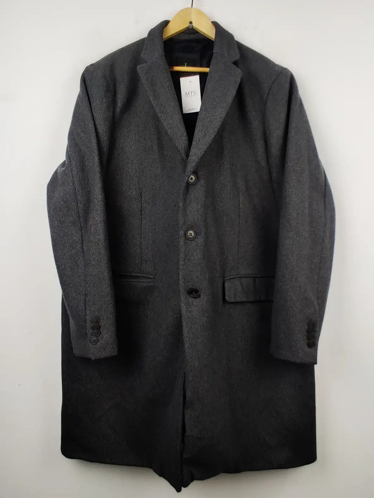 Buy online pre-used pre-loved 100% authentic & Original branded Jasper Conran (CB-203) available in Pakistan. Top international brands avilable.